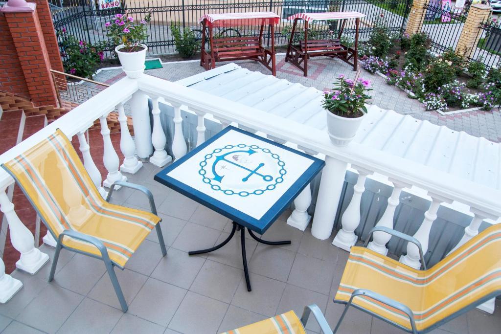 Admiral Nelson Hotel Skadovsʼk Eksteriør billede
